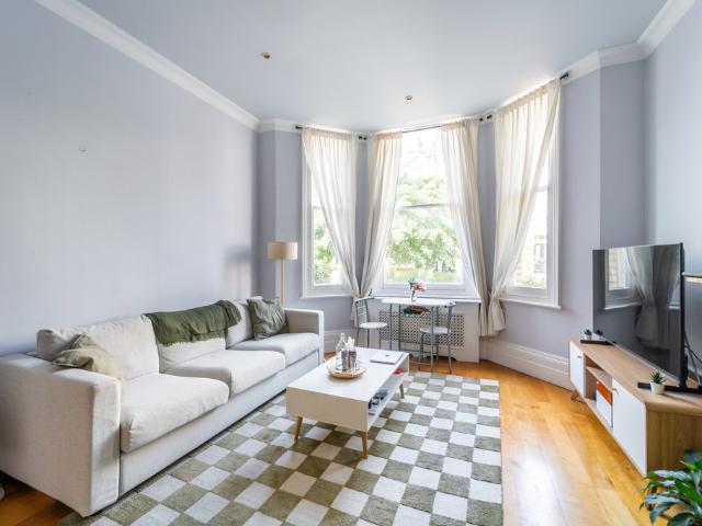 Apartment for rent in Belsize Park, Greater London