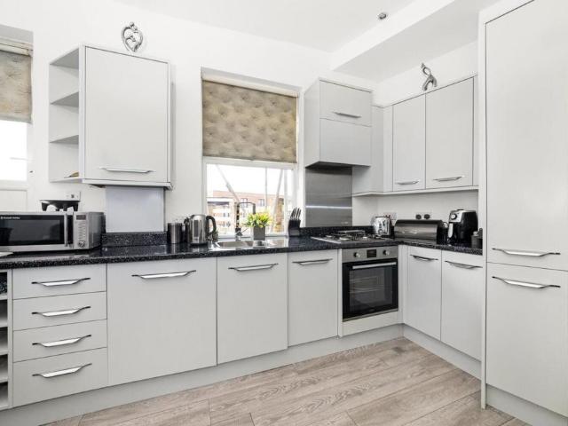 Flat for rent in London Borough of Lewisham, Lower Sydenham