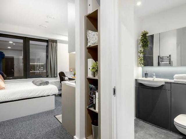 Apartment for rent in Spinney Hills, Old Wharf