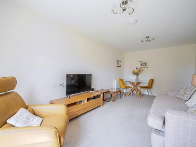 Apartment for rent in Hookstone, Harrogate