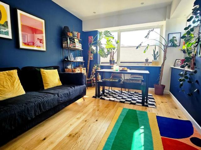 Flat for rent in Hayes, Hayes