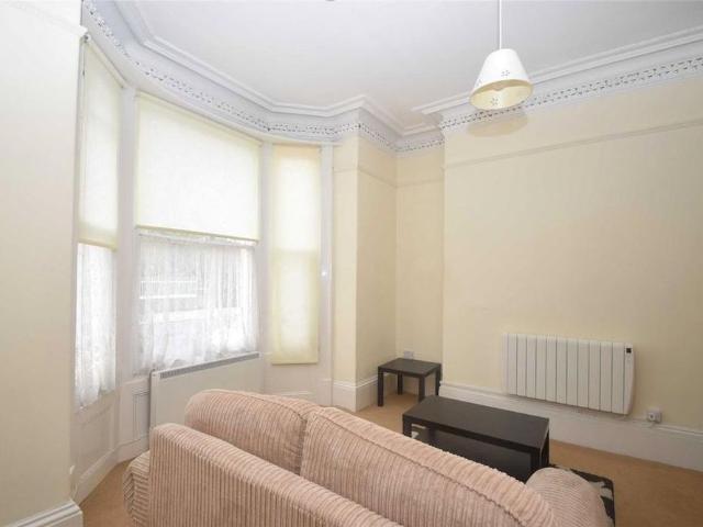 Apartment for rent in South Cliff, Kepwick