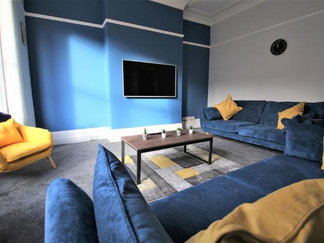 Apartment for rent in Beckett Park, Leeds