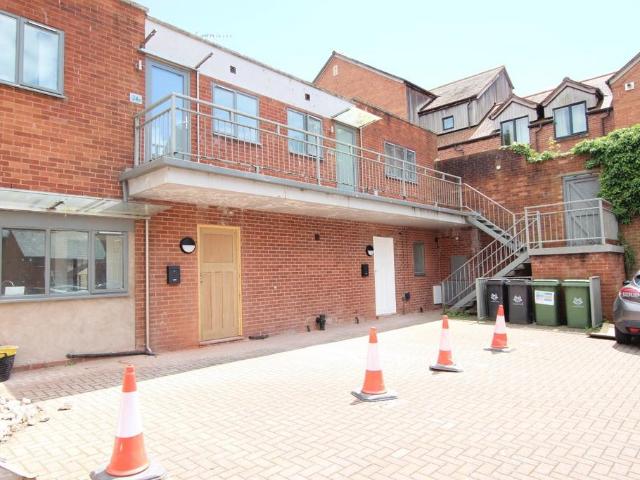 Flat for rent in Red Hill, Worcestershire