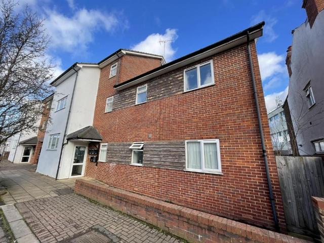 Flat for rent in Elstree and Borehamwood, Borehamwood