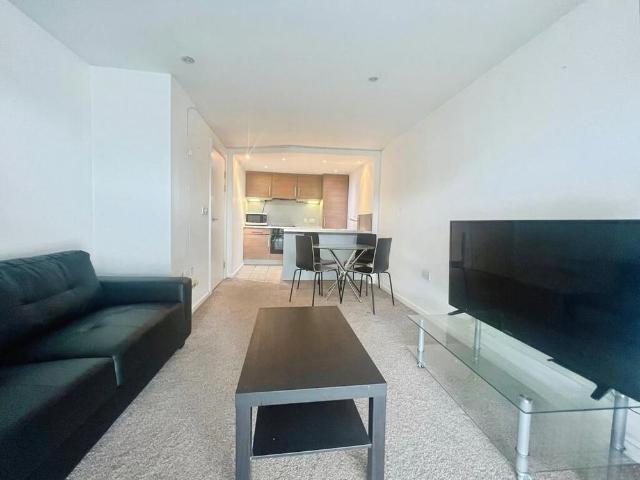 Apartment for rent in Perryfields, West Sussex