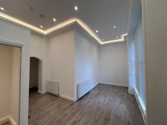 Apartment for rent in Frizinghall, Bradford