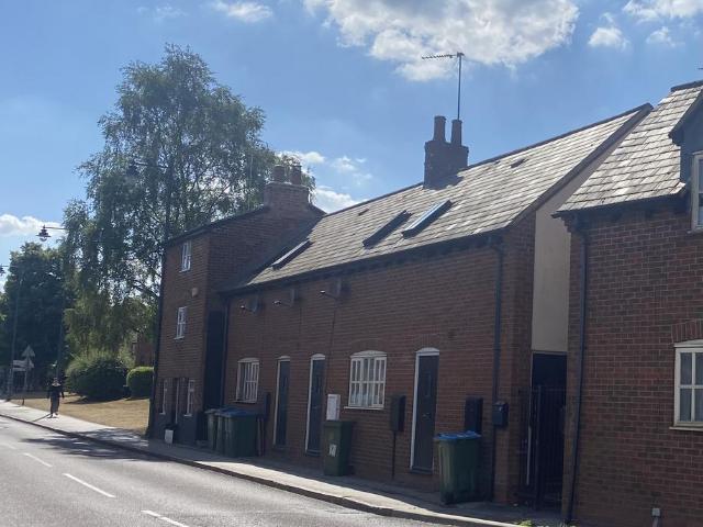 Flat for rent in Page Hill, Buckingham