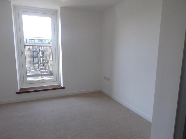 Apartment for rent in Cardiff International Sports Village, Falcon Lodge