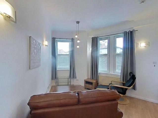 Apartment for rent in Comiston, Scotland