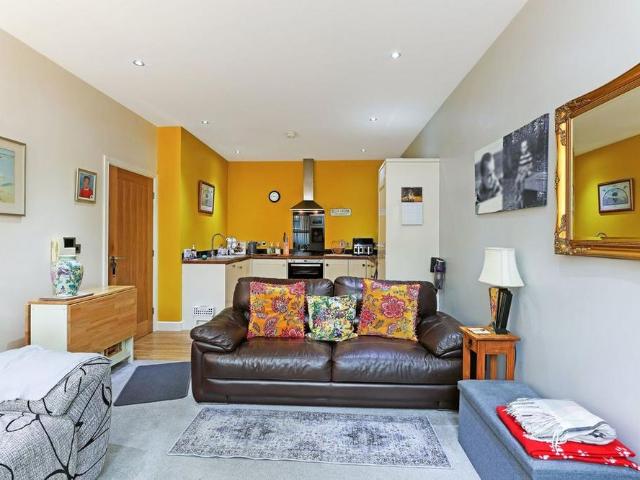 Apartment for rent in Daisy Hill, Leeds