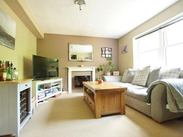 Apartment for rent in Pachesham Park, Surrey