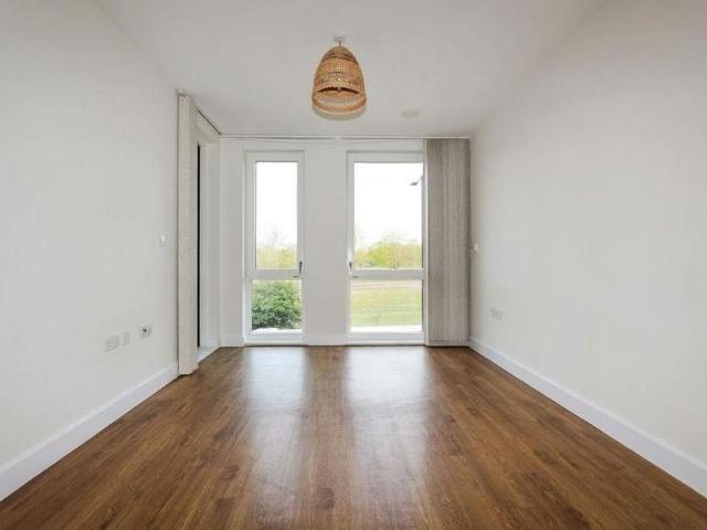 Apartment for rent in Brownswood Park, Greater London
