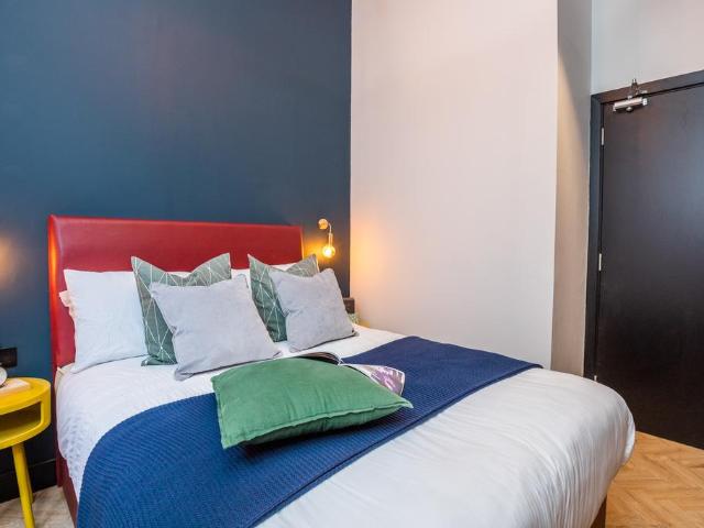 Flat for rent in City Centre, Georgia