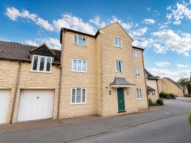 Flat for rent in School House, Gloucestershire
