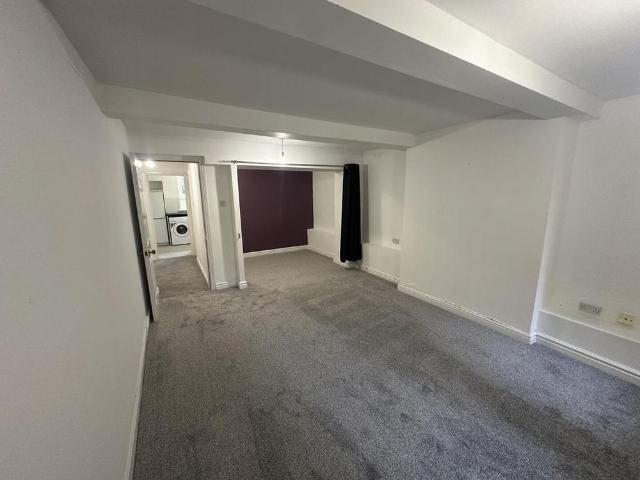 Apartment for rent in Avenham, Higher Bartle