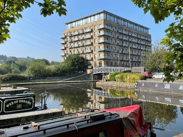 Flat for rent in Brighouse, Calderdale