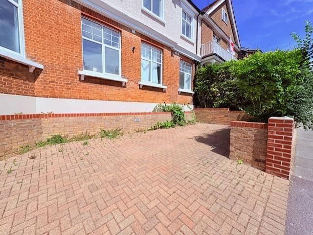 Apartment for rent in Cliftonville West, Acol