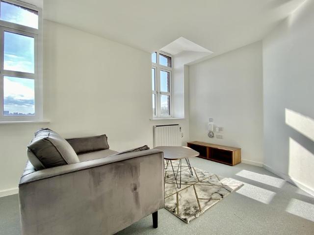 Flat for rent in Burley, West Yorkshire