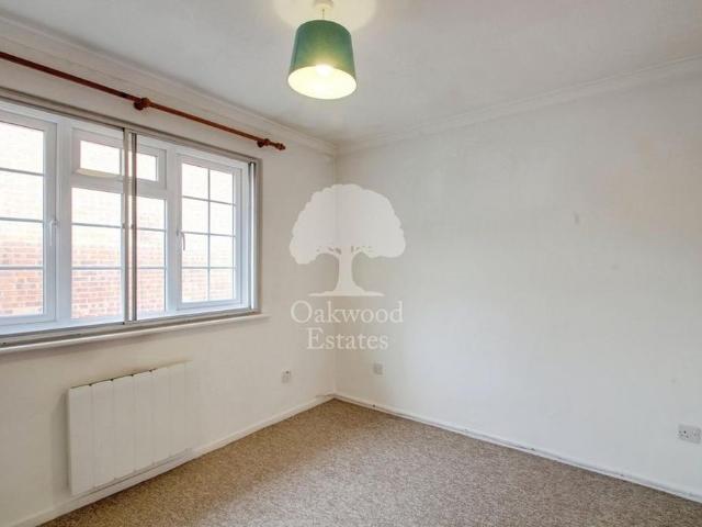 Apartment for rent in Wexham, George Green