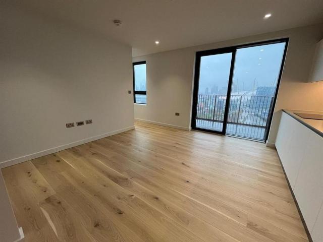 Apartment for rent in Greenwich Peninsula, Greater London