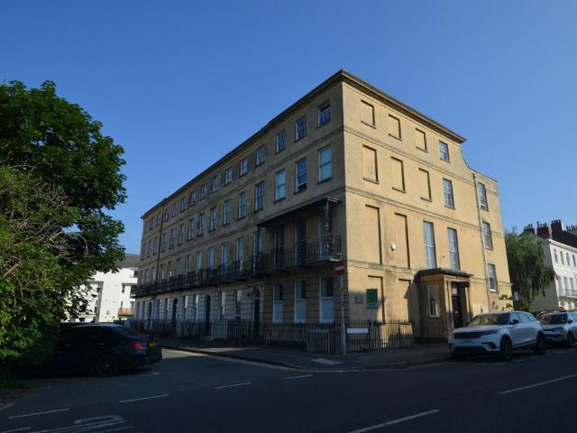 Flat for rent in Ewens Farm, Golden Valley