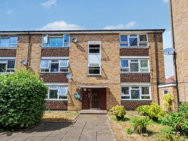 Flat for rent in Surbiton, Greater London