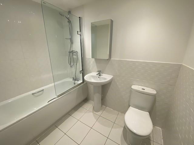 Apartment for rent in Horsell, Woking