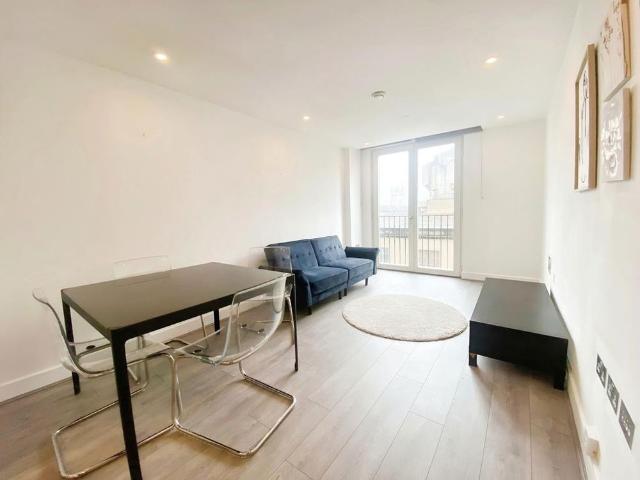 Apartment for rent in Cardiff City Centre, Cardiff
