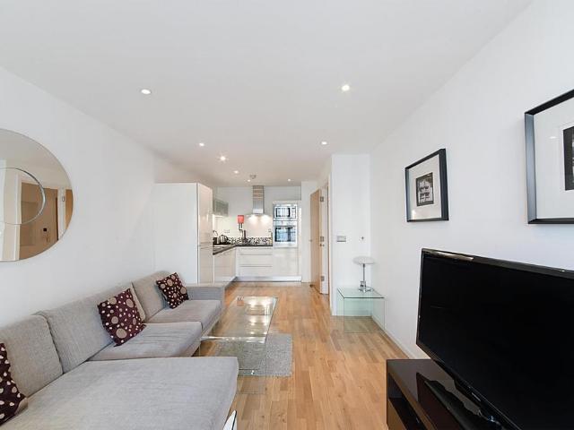 Flat for rent in Isle Of Dogs, Isle Of Man