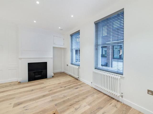 Apartment for rent in Soho, Greater London