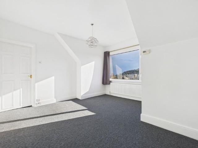 Room for rent in Tower Hamlets, Ash