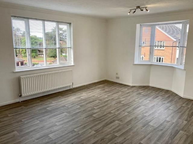 Apartment for rent in Red Hill, Surrey