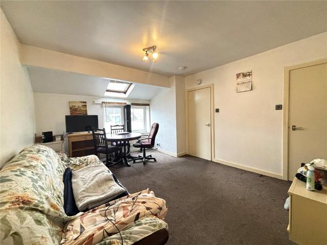Flat for rent in Buckley, Burnedge