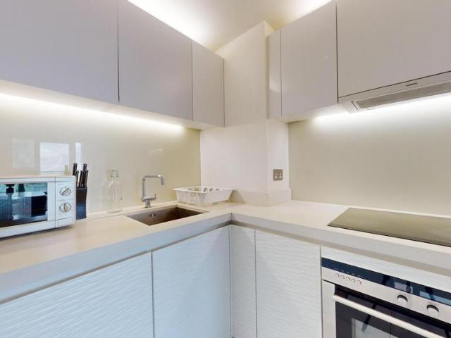 Flat for rent in Isle Of Dogs, Isle Of Man