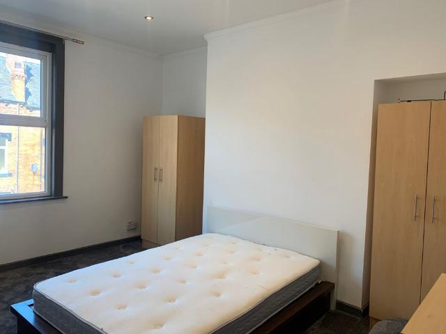 Apartment for rent in Woodhouse, West Yorkshire