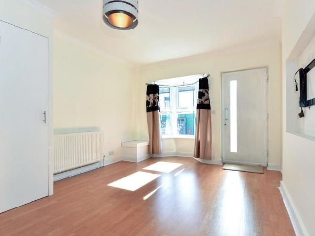 Apartment for rent in High Wycombe Community Board, High Wycombe