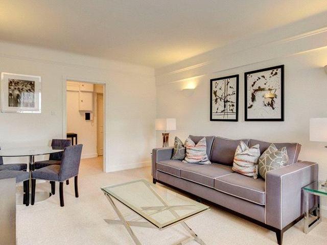 Flat for rent in Chelsea, Greater London
