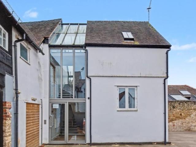 Flat for rent in Caldecott, Dromore