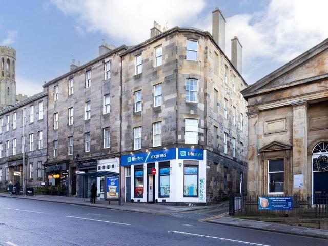 Flat for rent in Gayfield, Broughton