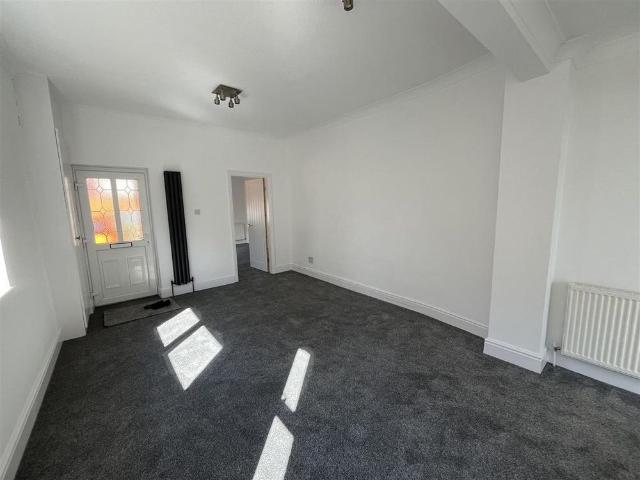 Apartment for rent in Fulshaw Park, Wilmslow
