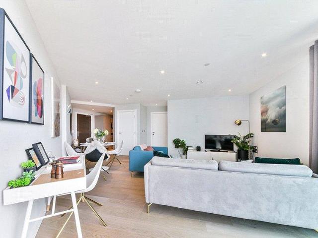 Flat for rent in Elephant and Castle, Greater London