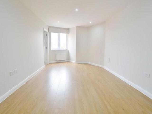 Apartment for rent in Slough