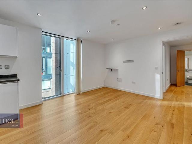 Apartment for rent in City Centre, Feckenham