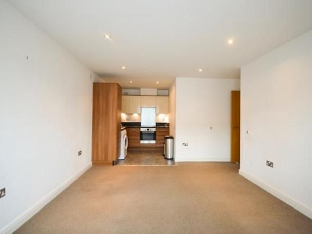 Apartment for rent in Lakenham, East Bank