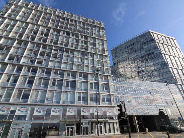 Flat for rent in Waterfront, Calderstones