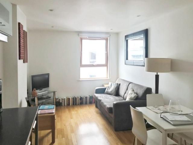 Apartment for rent in Richmond Hill, West Yorkshire