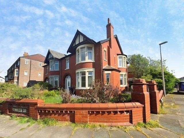Flat for rent in Knowle, Blackpool