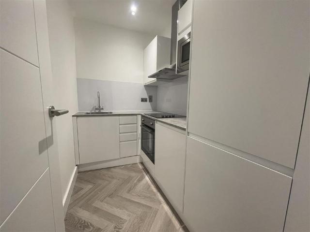Apartment for rent in Church Crookham, Hart
