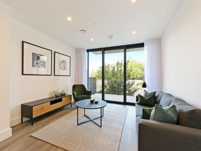 Apartment for rent in Lower Halliford, Surrey